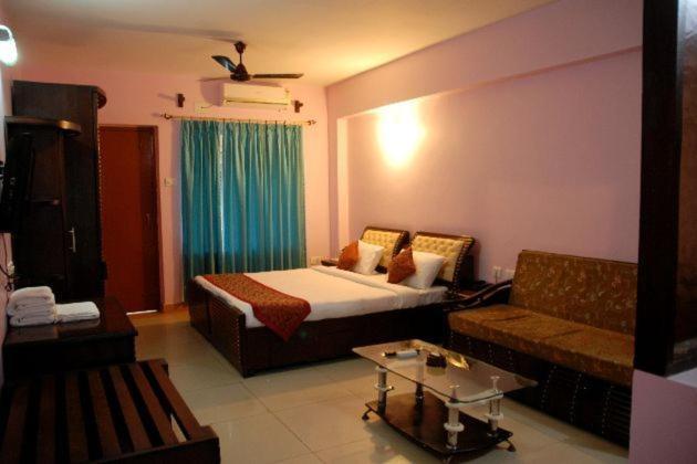 Blue Lily Beach Resort,Puri Room photo