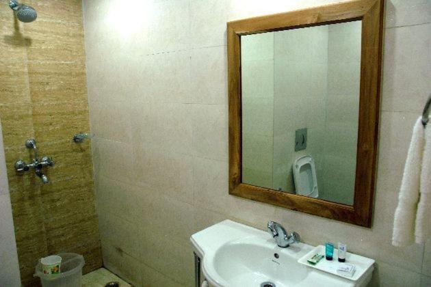 Blue Lily Beach Resort,Puri Room photo